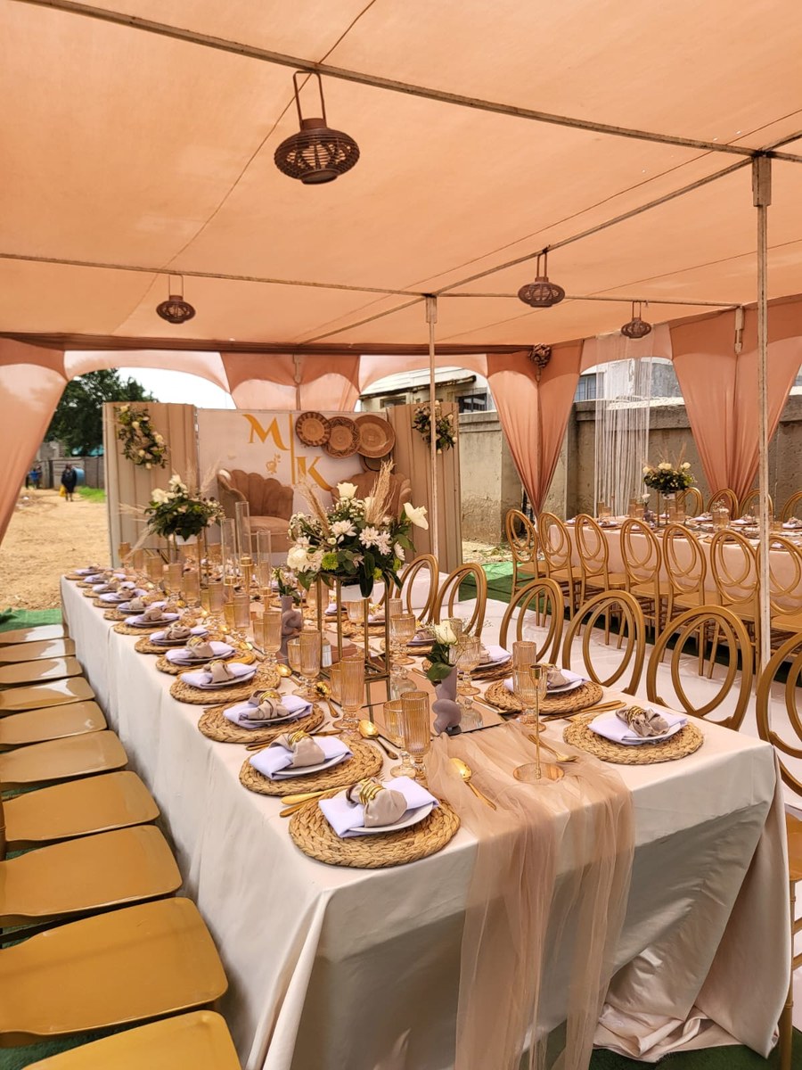 Traditional wedding table detail